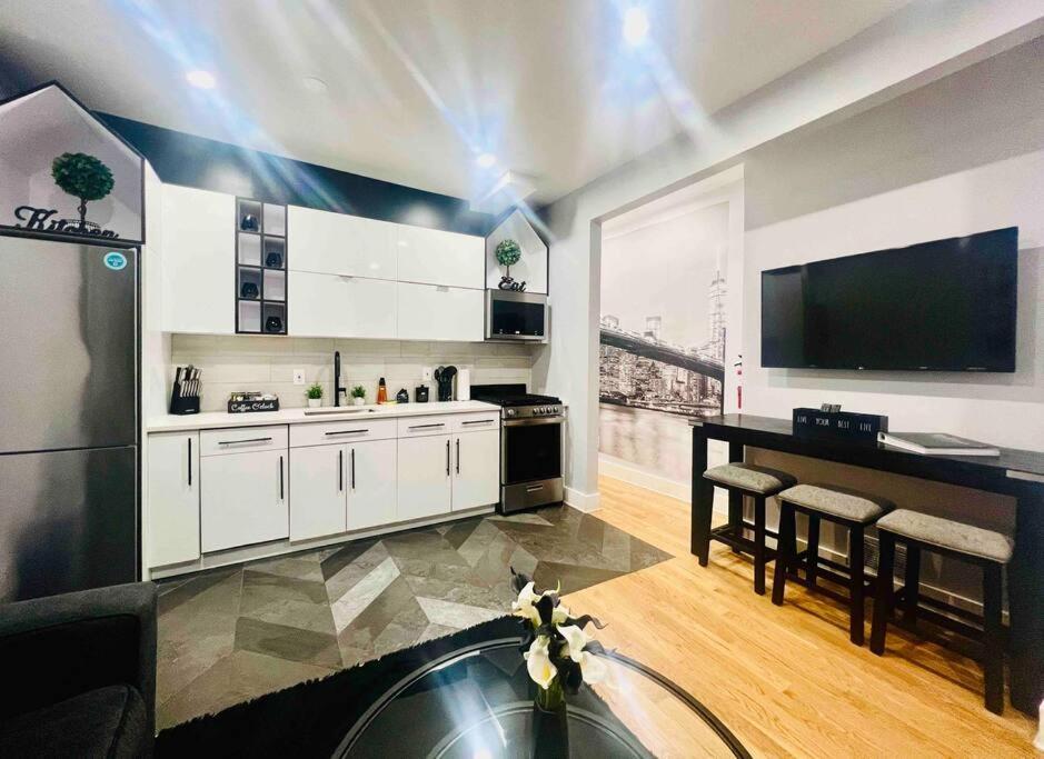 2 Bedroom Apartment, Close To Nyc & Downtown Jc! 저지시티 외부 사진